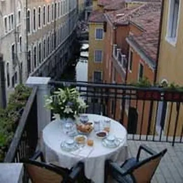 San Marco Palace Venedik Otel